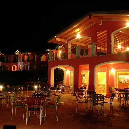 Luxurious Apartment In Idro With Pool *