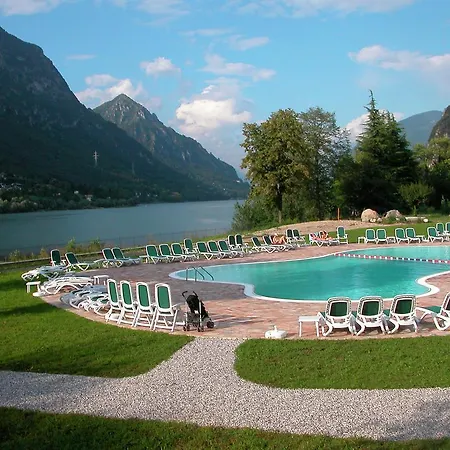 Luxurious Apartment In Idro With Pool * Crone