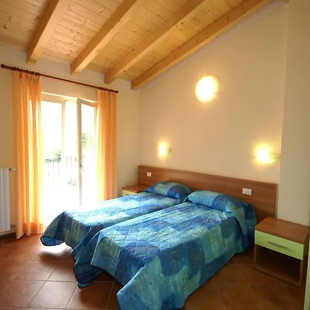 Apartment Luxurious Apartment In Idro With Pool Crone