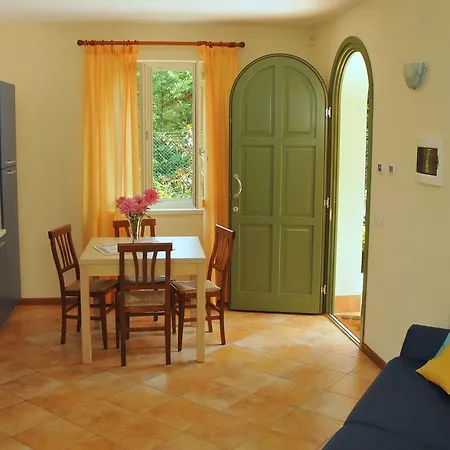 Luxurious Apartment In Idro With Pool * Crone