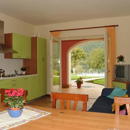 Luxurious Apartment In Idro With Pool Apartment Crone